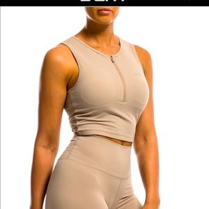 2 pair Echt range zip up crop top bundle